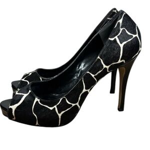 NINE WEST West leather upper size 7.5 pony hair giraffe print open toe heel EUC